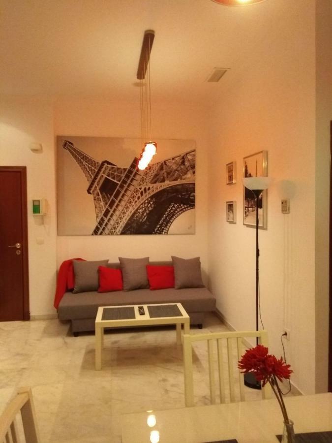Apartamentos Rg Triana, Calle Castilla Con Patio セビリア エクステリア 写真