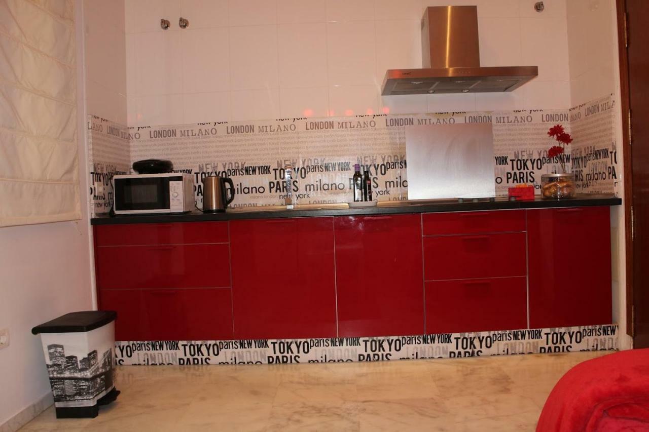 Apartamentos Rg Triana, Calle Castilla Con Patio セビリア エクステリア 写真